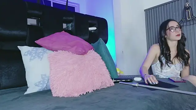 levana1 online show from 04/08/26, 04:03