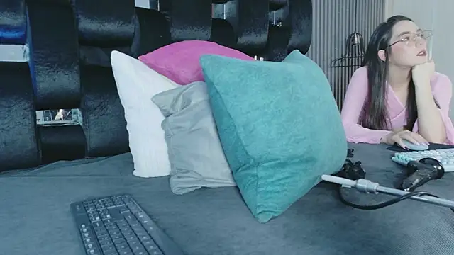 levana1 online show from 03/24/26, 02:00