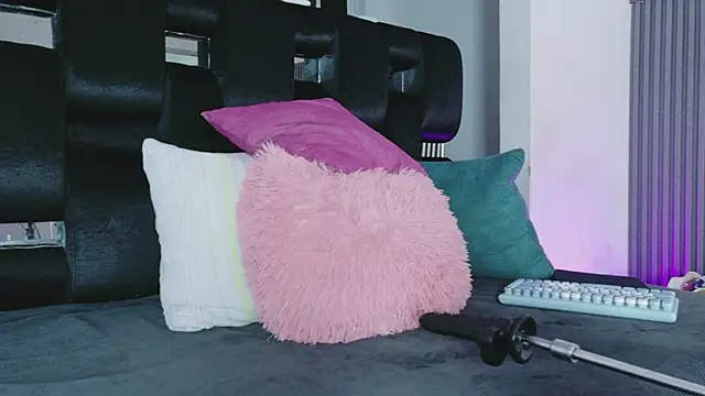 levana1 online show from 03/28/26, 03:07