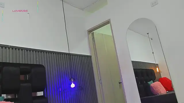 levana1 online show from 10/17/25, 01:09