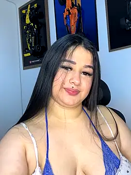 Snapshot of shaziaali_ chatting on 10/22/25, 04:45 shaziaali online show from 10/22/25, 04:45