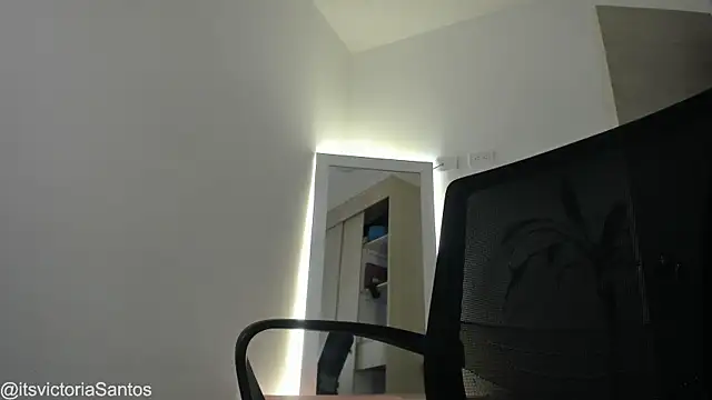 Victoriasant online show from 04/14/26, 03:00