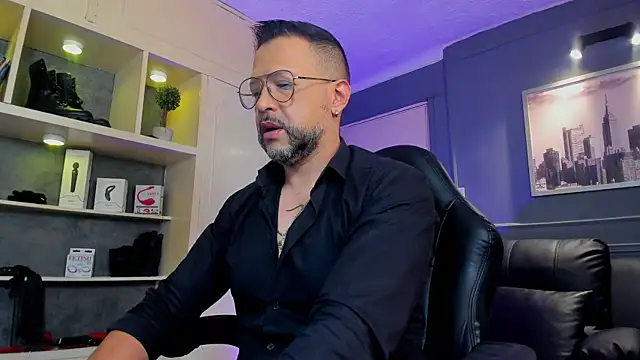 MrFrank tattoo online show from 11/12/25, 12:42