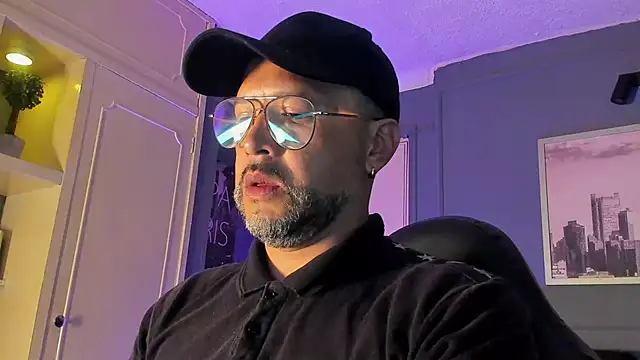 MrFrank tattoo online show from 12/02/25, 02:01