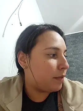 Snapshot of LizzRouse chatting on 07/15/26, 10:06 LizzRouse online show from 07/15/26, 10:06