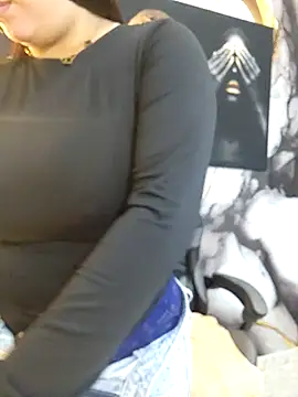 Snapshot of LizzRouse chatting on 05/10/26, 12:31 LizzRouse online show from 05/10/26, 12:31