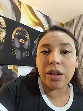 Snapshot of LizzRouse chatting on 06/19/26, 09:09 LizzRouse online show from 06/19/26, 09:09