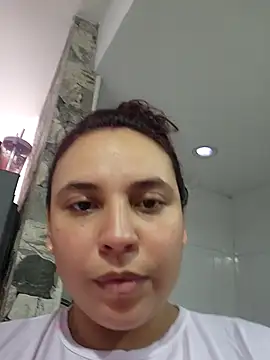 Snapshot of LizzRouse chatting on 11/28/25, 08:31 LizzRouse online show from 11/28/25, 08:31