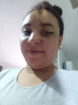 Snapshot of LizzRouse chatting on 12/03/25, 12:59 LizzRouse online show from 12/03/25, 12:59