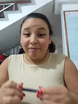 Snapshot of LizzRouse chatting on 11/04/25, 07:39 LizzRouse online show from 11/04/25, 07:39