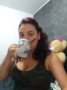 Snapshot of LizzRouse chatting on 11/24/25, 07:03 LizzRouse online show from 11/24/25, 07:03