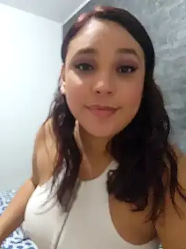 Snapshot of LizzRouse chatting on 11/30/25, 01:17 LizzRouse online show from 11/30/25, 01:17