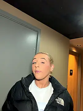 Strongqueen online show from 01/10/26, 06:58