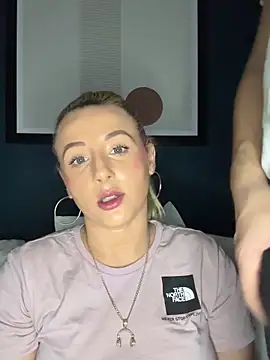 Strongqueen online show from 02/09/25, 08:34