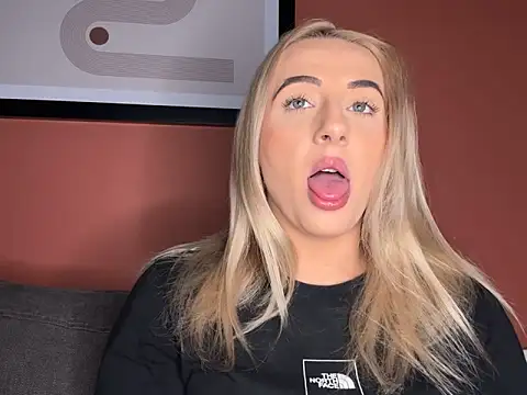 Strongqueen online show from 03/09/25, 03:22