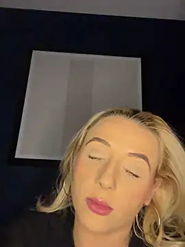 Strongqueen online show from 02/08/25, 07:49