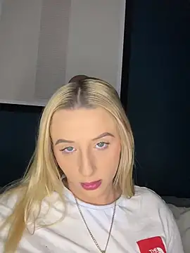 Strongqueen online show from 02/14/25, 11:42