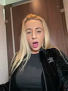 Strongqueen online show from 03/21/26, 11:58