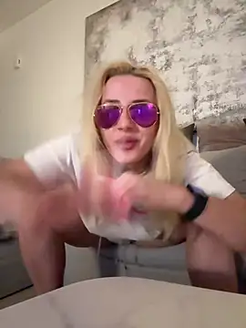 Strongqueen online show from 01/15/25, 07:23