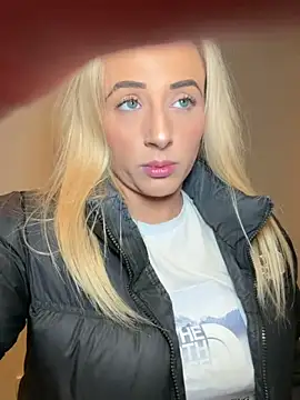 Strongqueen online show from 12/14/25, 08:58