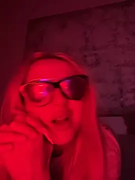 Strongqueen online show from 01/16/25, 01:27