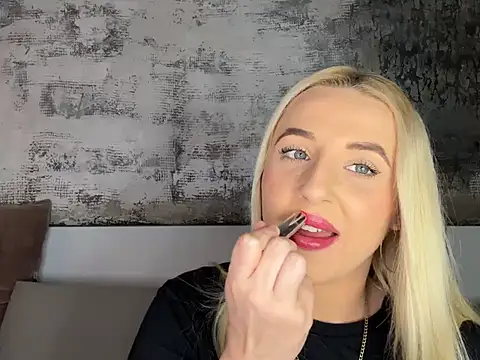 Strongqueen online show from 01/20/25, 10:48