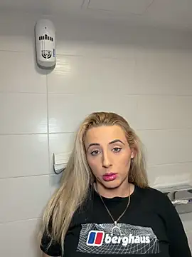 Strongqueen online show from 03/25/26, 09:03