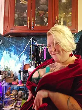 buxombosums online show from 12/17/25, 09:53