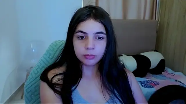 Snapshot of _elenna chatting on 06/21/26, 05:41 elenna online show from 06/21/26, 05:41