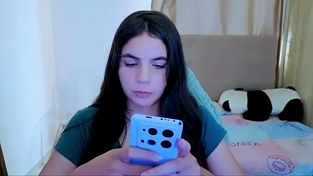 Snapshot of _elenna chatting on 07/10/26, 06:41 elenna online show from 07/10/26, 06:41