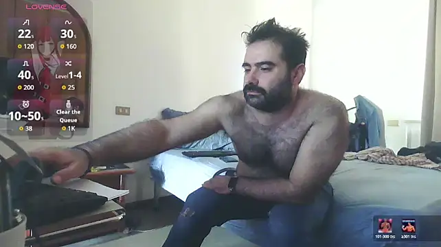 Snapshot of Attila985 chatting on 06/25/26, 03:39 Attila985 online show from 06/25/26, 03:39