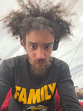 Mrvanillaa online show from 04/08/26, 09:38