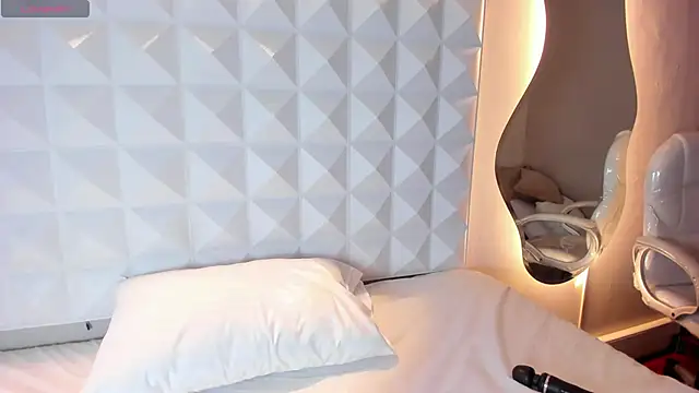 Crismat  online show from 01/17/25, 04:06