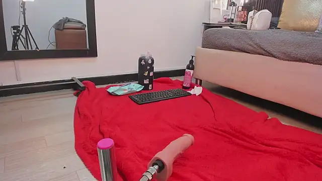  rebecca1 online show from 12/13/25, 08:04