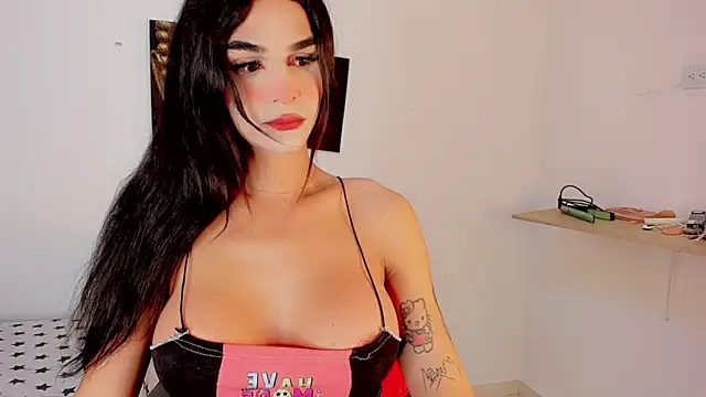 little tsgirl  online show from 02/15/26, 08:08