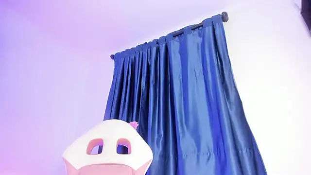 Snapshot of perla7777 chatting on 02/17/26, 11:57 perla7777 online show from 02/17/26, 11:57