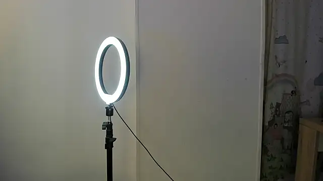 Snapshot of perla7777 chatting on 02/03/26, 04:43 perla7777 online show from 02/03/26, 04:43