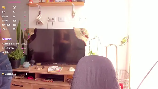 linda giggle online show from 12/17/25, 02:22