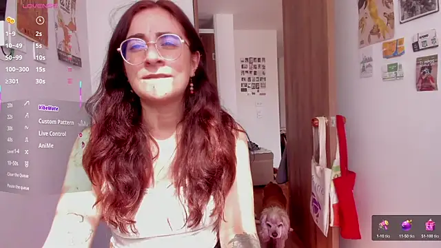 Snapshot of linda_giggle chatting on 05/06/26, 02:10 linda giggle online show from 05/06/26, 02:10