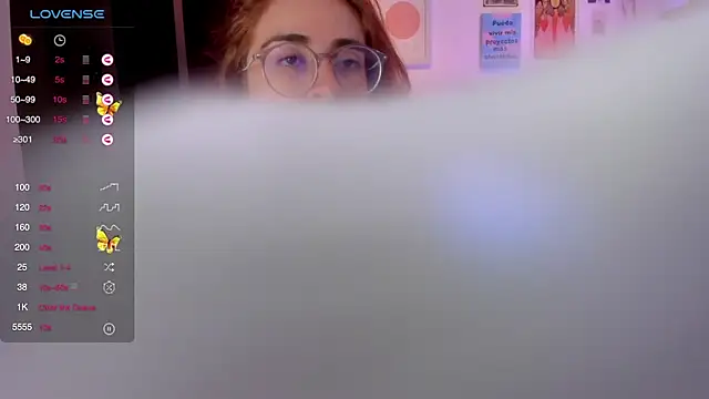 Snapshot of linda_giggle chatting on 02/02/25, 01:45 linda giggle online show from 02/02/25, 01:45