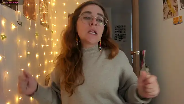 Snapshot of linda_giggle chatting on 10/11/25, 12:22 linda giggle online show from 10/11/25, 12:22