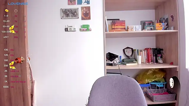 Snapshot of linda_giggle chatting on 02/19/25, 01:39 linda giggle online show from 02/19/25, 01:39