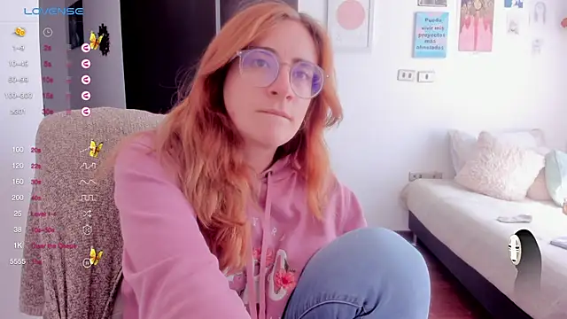 Snapshot of linda_giggle chatting on 01/22/25, 04:44 linda giggle online show from 01/22/25, 04:44