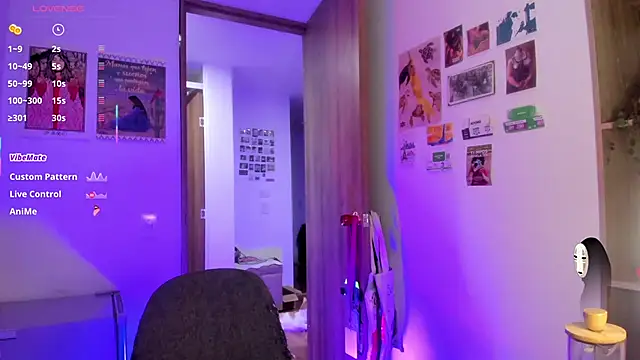 Snapshot of linda_giggle chatting on 05/29/26, 02:17 linda giggle online show from 05/29/26, 02:17
