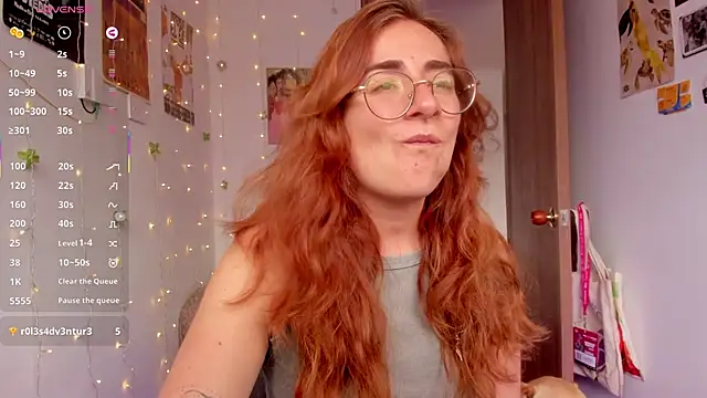 Snapshot of linda_giggle chatting on 10/07/25, 03:24 linda giggle online show from 10/07/25, 03:24