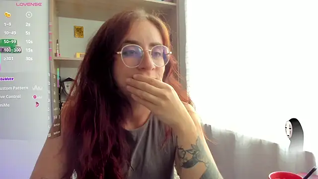 Snapshot of linda_giggle chatting on 07/07/26, 04:43 linda giggle online show from 07/07/26, 04:43