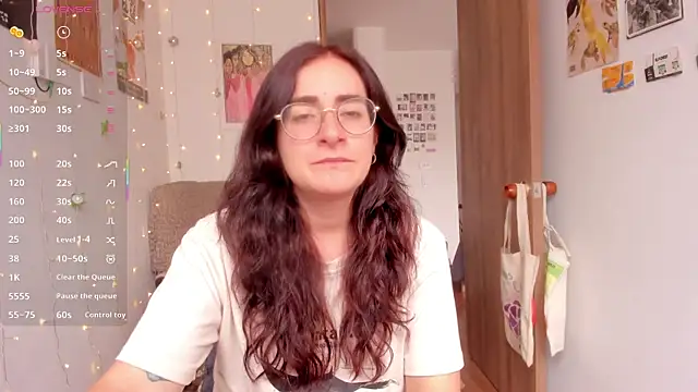 linda giggle online show from 10/25/25, 03:01