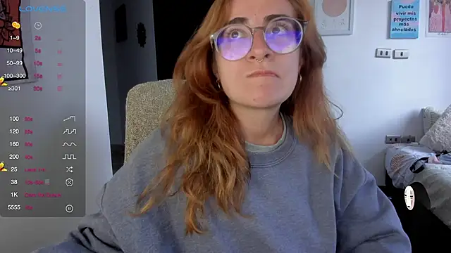 Snapshot of linda_giggle chatting on 01/27/25, 10:49 linda giggle online show from 01/27/25, 10:49