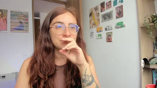 Snapshot of linda_giggle chatting on 06/02/26, 02:39 linda giggle online show from 06/02/26, 02:39