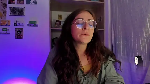 Snapshot of linda_giggle chatting on 07/01/26, 12:33 linda giggle online show from 07/01/26, 12:33